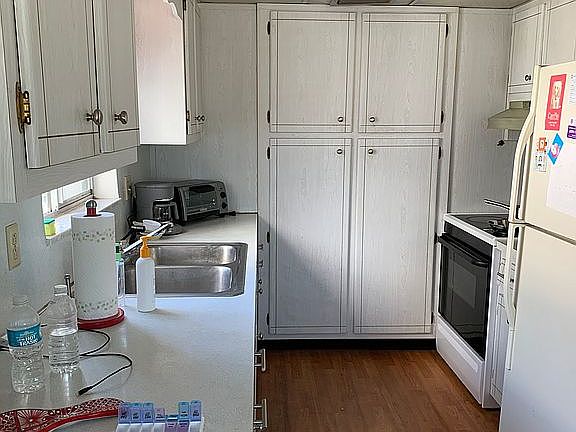 3rd image of 11100 86th Ave APT 206