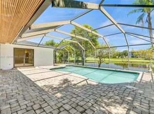 8207 SW 26th Pl, Davie, FL 33328