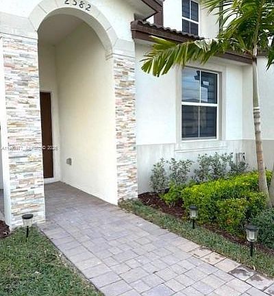 2nd image of 2582 SE 29th St
