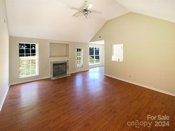4th image of 6613 Rain Creek Way