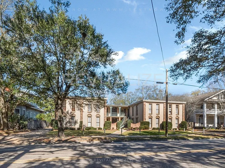 1504 Dauphin St #6 — Photo 22