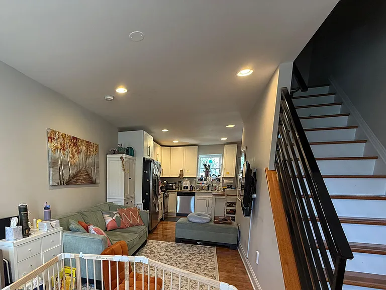 2151 Montrose St — Photo 4