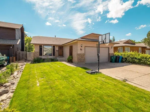 51 NE Wildwood Cres W, Lethbridge, AB T1K 6C8