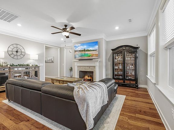 4th image of 2620 Bramblewood Ln