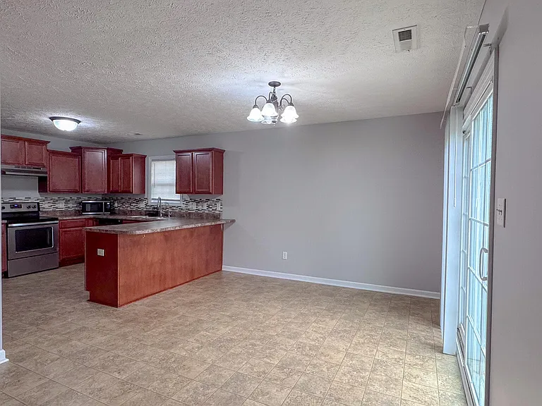 337 Kingston Rd — Photo 11
