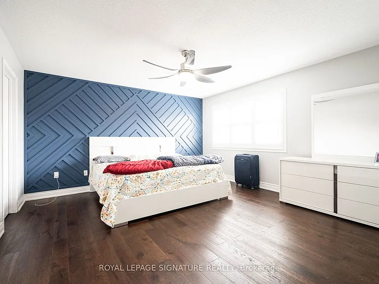 1071 Syndenham Ln — Photo 19
