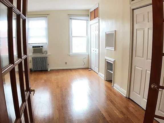 3rd image of 685 Metropolitan Ave #3L