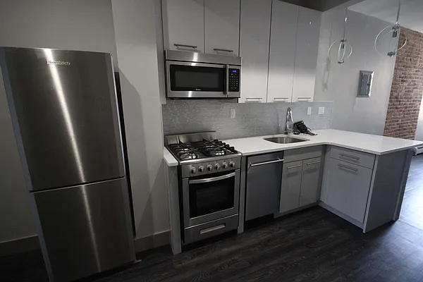 Rented by HSK Group Inc | media 20