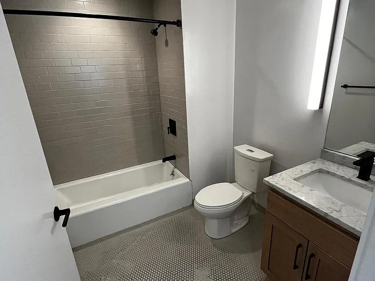 85 Gardner St #105B — Photo 7