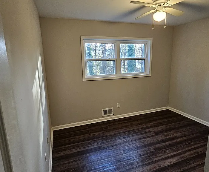 2325 Tarian Dr — Photo 28
