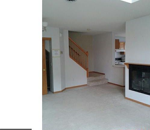 3rd image of 11440 Elmwood Ave N