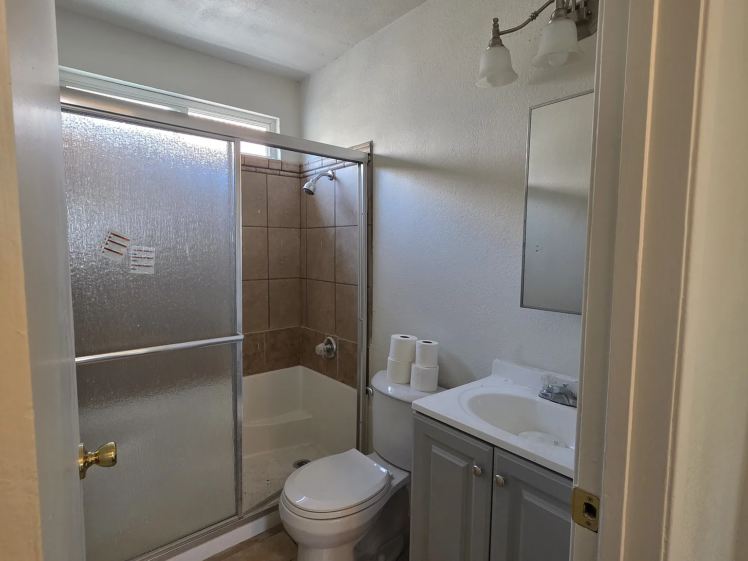 2 bed, 750 sqft, $1,800 — Photo 4