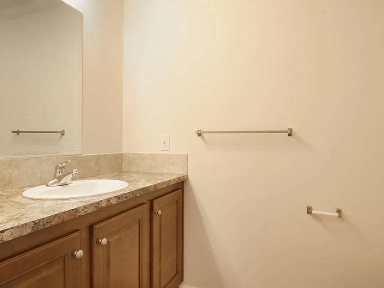 6 Edgewater Dr — Photo 6