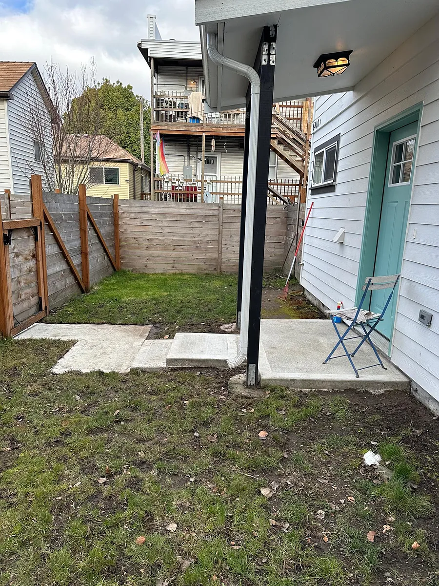 fenced in private yard - 6410B Flora Ave S