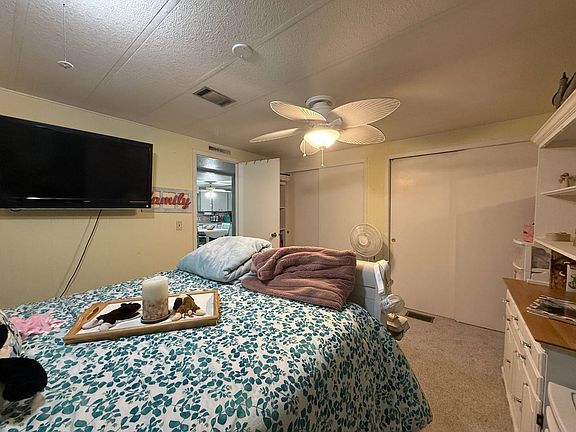 5th image of 57 Colony Dr N