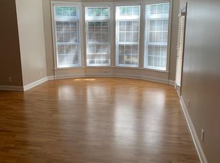 5222 Indian Woods Dr Unit 103, Louisville, KY 40207