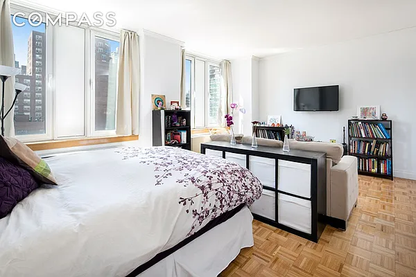 Sold by Compass | media 1