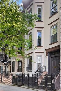 218 Hawthorne St, Brooklyn, NY, 11225