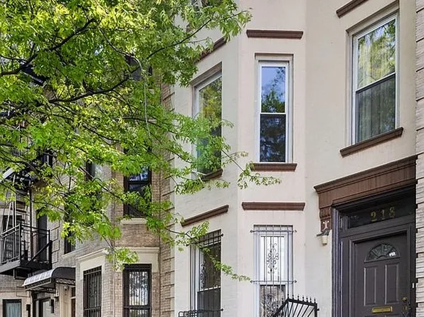 218 Hawthorne St, Brooklyn, NY 11225