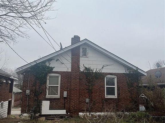 2nd image of 8327 Eton Pl