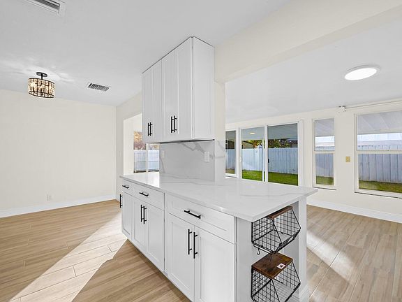 5th image of 4101 NW 12th Terrace