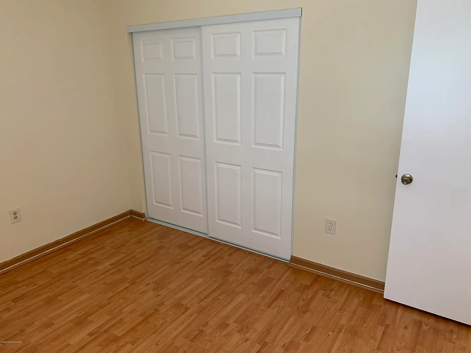 3 bed, 2.0 bath, 1277 sqft, $1,700 — Photo 3