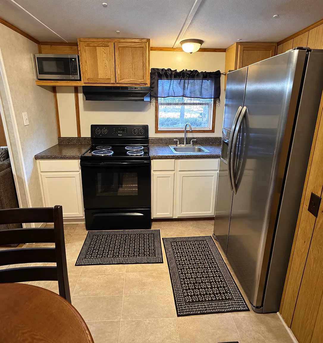 2 bed, $895 — Photo 2