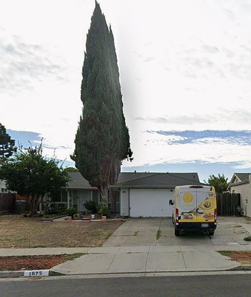 1st image of 1675 Flickinger Ave