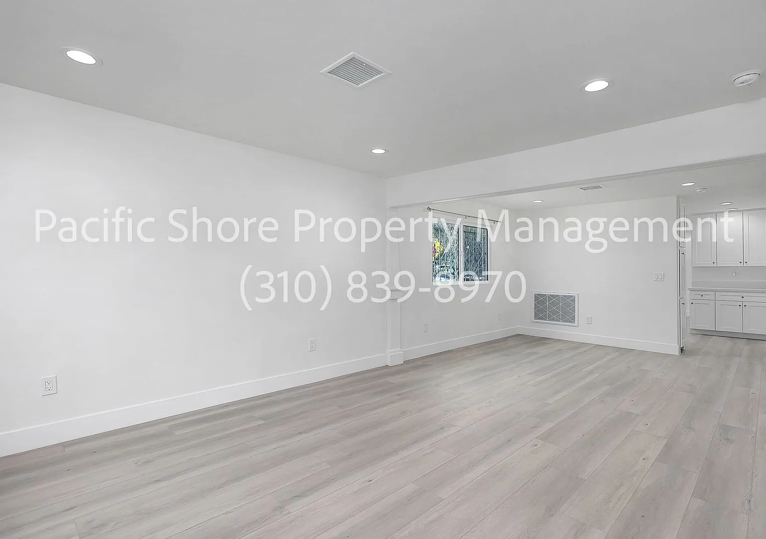 Remodeled 2-Bedroom, 2-Bath Home in Venice with Garage & Fenced Yard — Photo 2