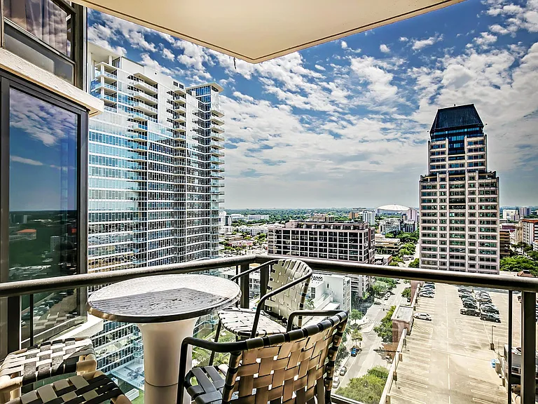 1 Beach Dr SE #2109 — Photo 15