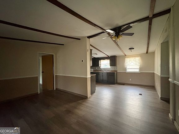 4th image of 101 Peach Rd