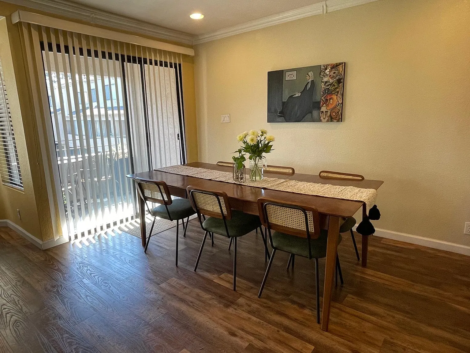 3 bed, 2.5 bath, 1908 sqft, $1,570 — Photo 4