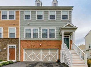 133 Waypoint Dr, Eatontown, NJ 07724