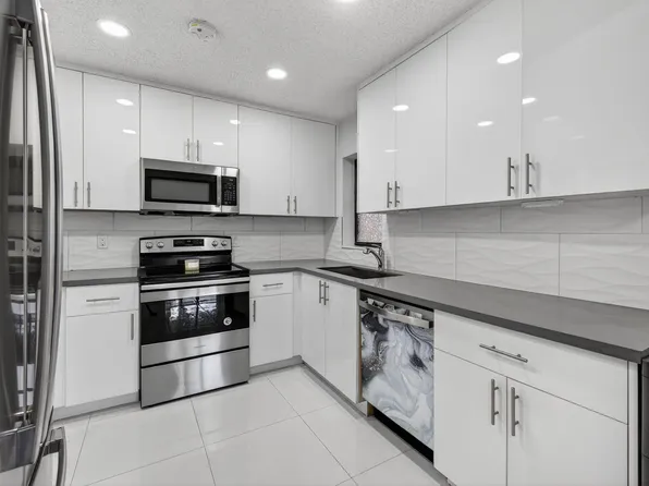 2515 Carambola Circle N #1810, Coconut Creek, FL 33066