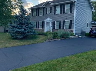 967 Stony Point Rd, Eagan, MN 55123