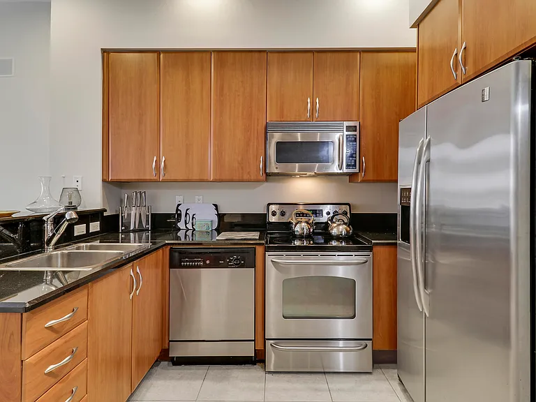 801 S Olive Ave #223 — Photo 2