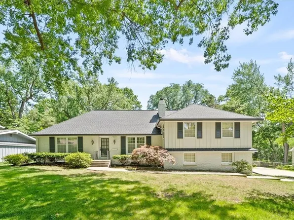 5211 W 79th Ter, Prairie Village, KS 66208