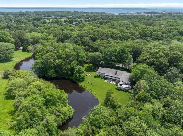 469 Fletcher Rd, North Kingstown, RI 02852