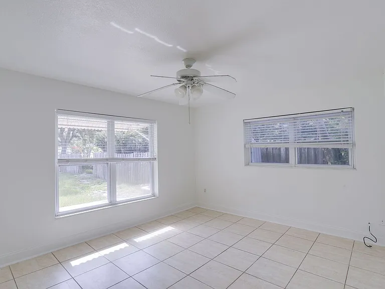121 S Triplet Lake Dr — Photo 9
