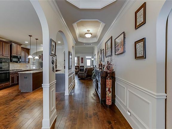 3rd image of 6334 Brookridge Dr