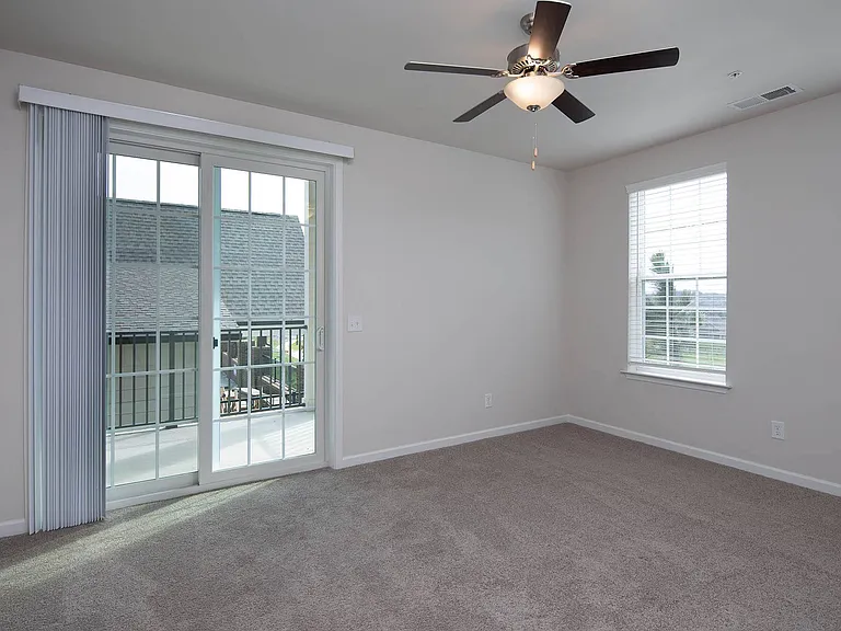 Crest at Burkitt Ridge Apartments — Photo 17