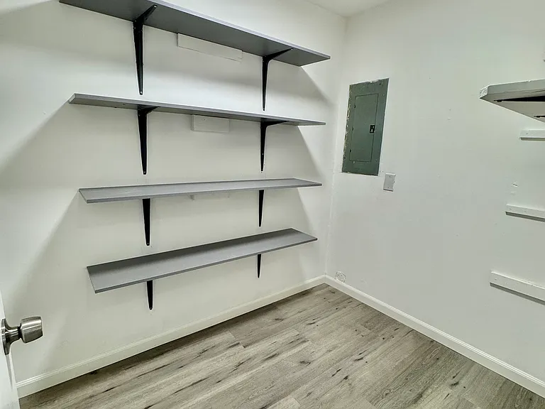 2731 Diane Blvd — Photo 11