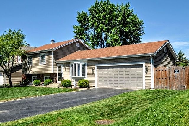 1st image of 393 E Chippendale Dr