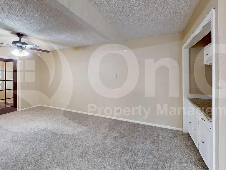 5809 Chimney Wood Cir — Photo 3