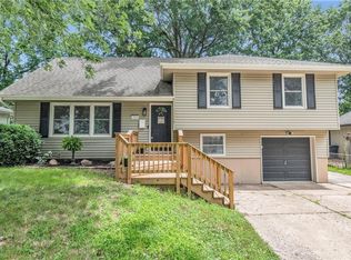 13115 Winchester Ave, Grandview, MO 64030