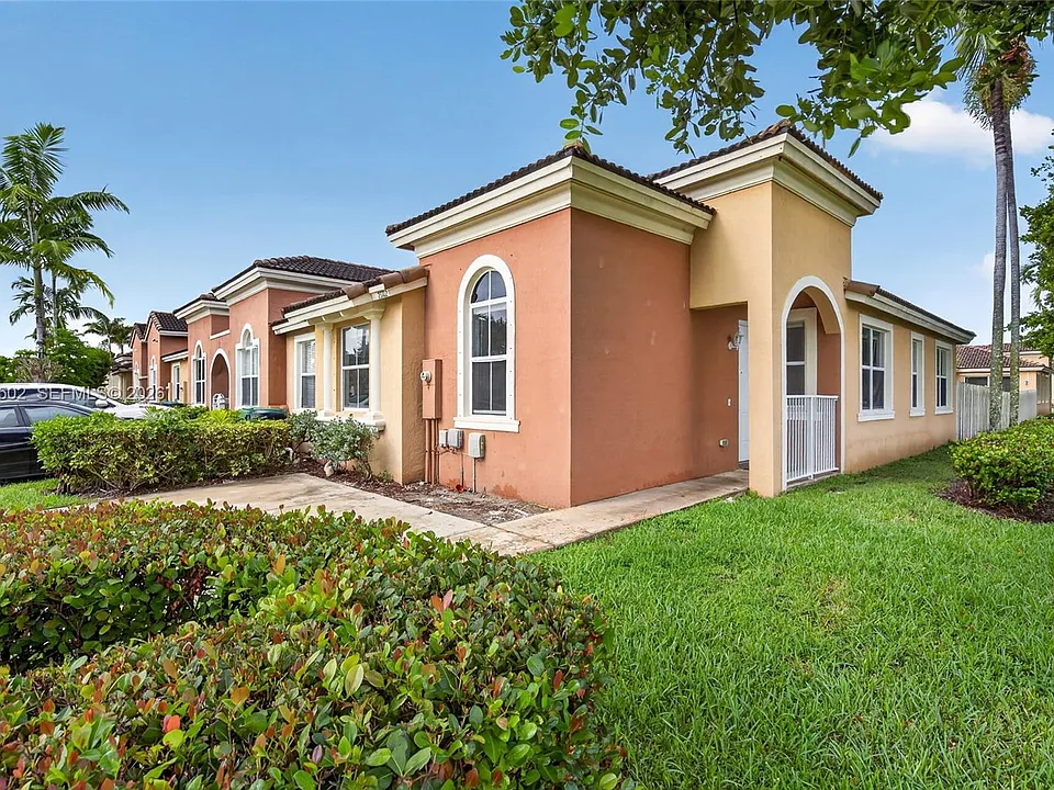 23702 SW 110th Ave #23702