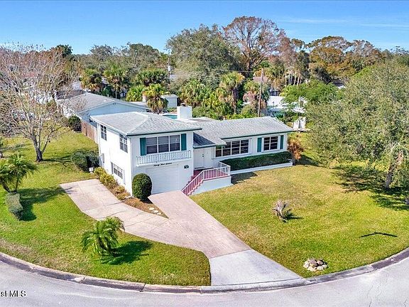 3rd image of 2316 Saint Andrews Cir