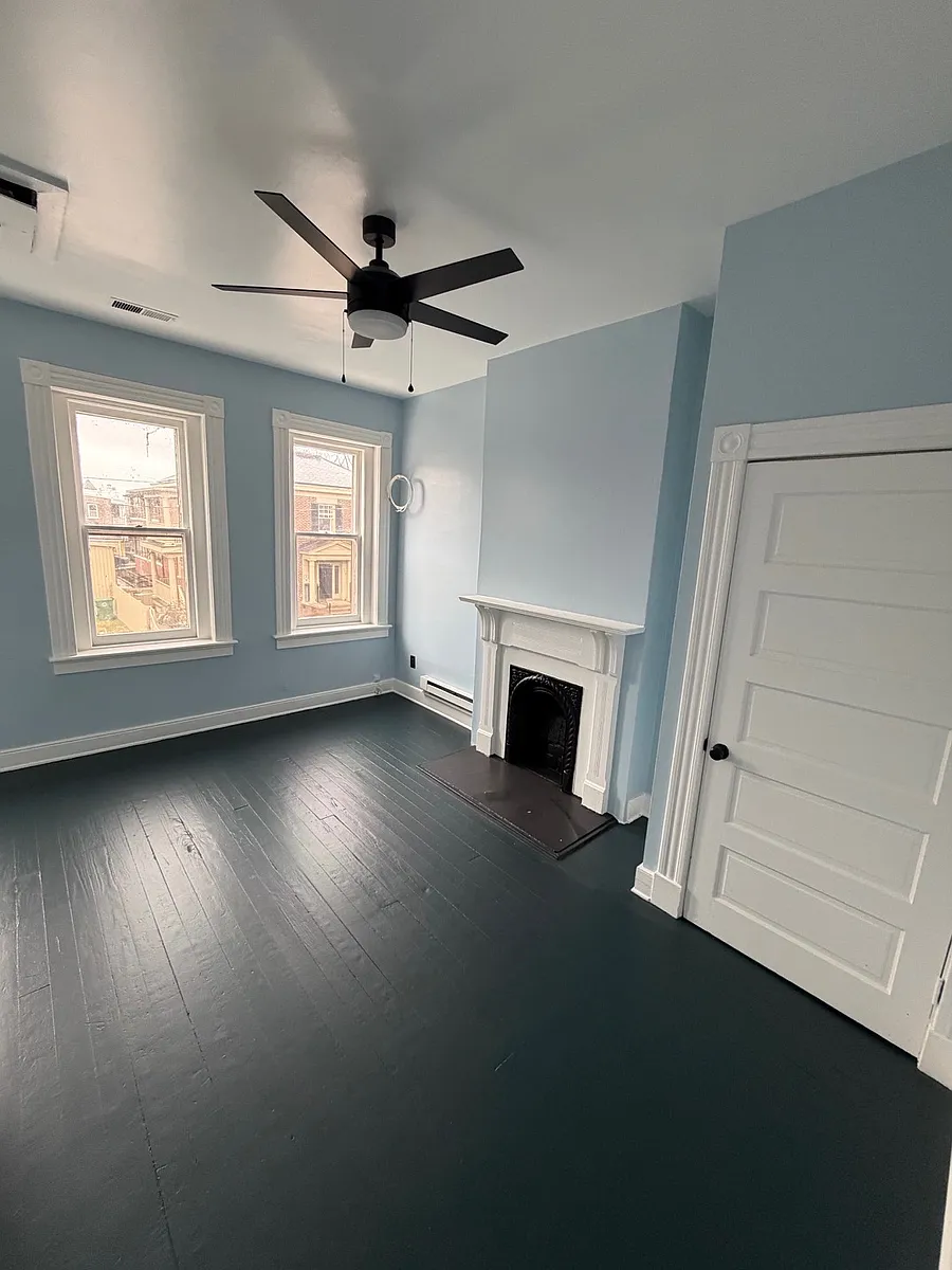 Building Photo - 507 Saint James St #B