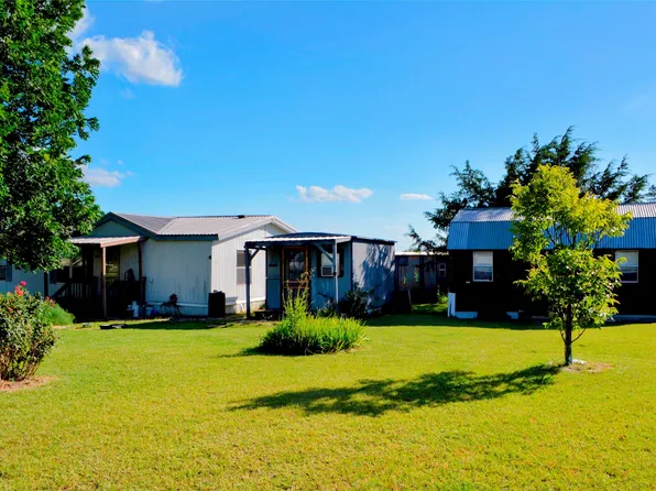 2202 Eagle Ct, Venus, TX 76084
