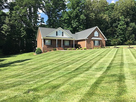 4th image of 174 Canopy Oak Ln